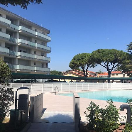 Holiday Apartamento Caorle Exterior foto